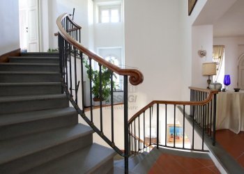 vendesi villa ristrutturata con parco luccaIMG_977 - Villa Via del Cimitero di Ciciana, Lucca - foto 24