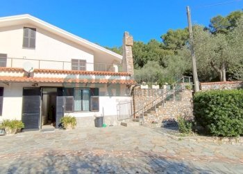 IMG_20231027_142633.jpg - Casa indipendente San Bartolomeo al Mare - foto 1