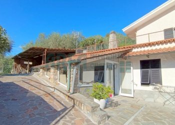 IMG_20231027_142613.jpg - Casa indipendente San Bartolomeo al Mare - foto 2