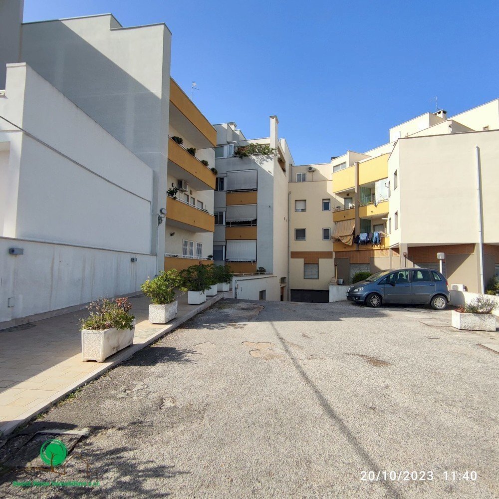 Three-room apartment Deledda   Numero civico 14, Triggiano - photo 1