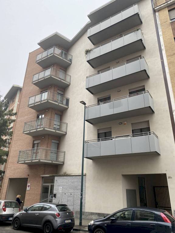 Facciata - Casa indipendente via Ciriè, Torino - foto 2
