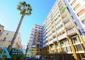 facciata - Appartamento Piazza Giovanni XXIII 13, Taranto - foto 2