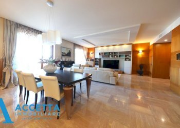 sala - Appartamento Piazza Giovanni XXIII 13, Taranto - foto 3