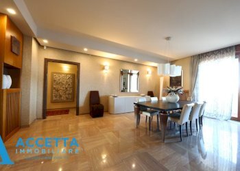 sala - Appartamento Piazza Giovanni XXIII 13, Taranto - foto 4