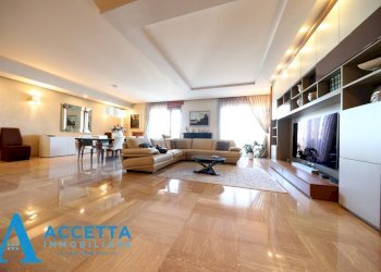 sala - Appartamento Piazza Giovanni XXIII 13, Taranto - foto 8