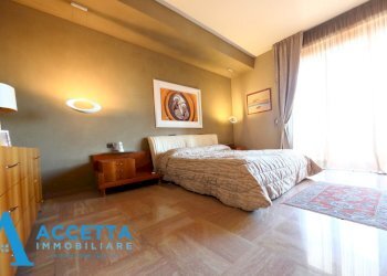 camera da letto - Appartamento Piazza Giovanni XXIII 13, Taranto - foto 13