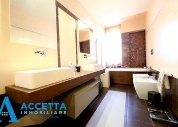 bagno - Appartamento Piazza Giovanni XXIII 13, Taranto - foto 16