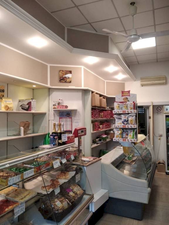 Interno non residenziale - Shop corso Lucio Quinzio Cincinnato, 218, Torino - photo 2