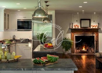 cucina-con-camino-idee - Porzione di casa Seravezza - foto 6