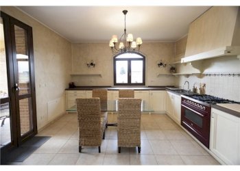 Casa indipendente Via Trento, 34, Leini - foto 3