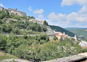 Bilocale Cascia, Cascia - foto 1