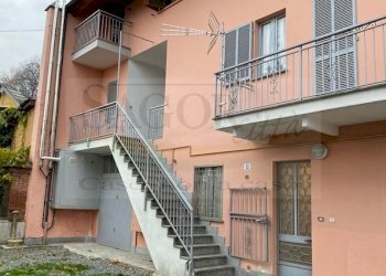 Independent house Luserna San Giovanni - photo 1