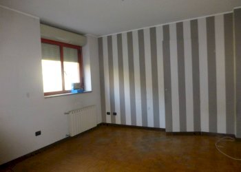 Four-room apartment Via Circonvallazione, Verrès - photo 2