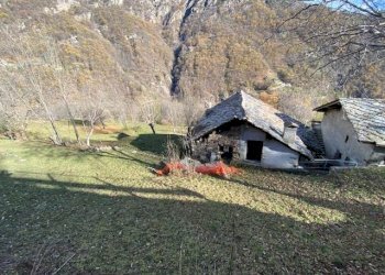 Rustico Frazione Fey Inferiore 11, Perloz - foto 2