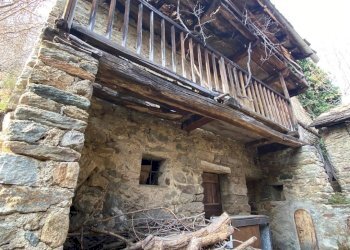 Rustico Localita' Chef Lieu, Perloz - foto 1