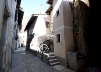 Two-room apartment Via Hugonin, Chatillon - photo 15