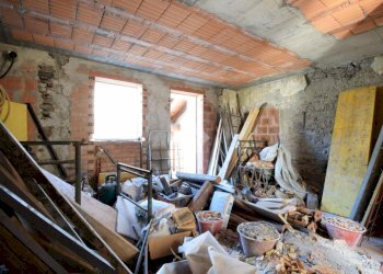 Two-room apartment Via Hugonin, Chatillon - photo 18