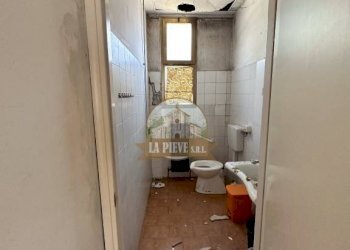 Bagno - Shed strada Statale per Voghera, Tortona - photo 12