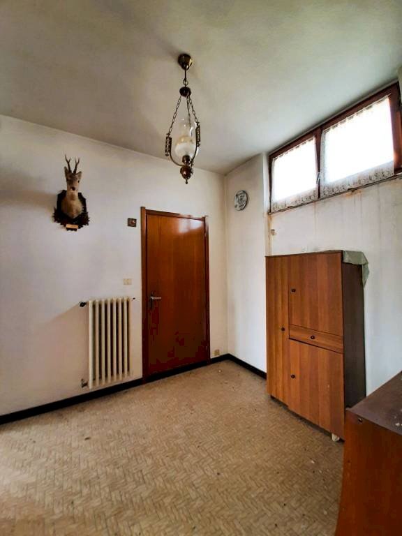 Stanza arredata - Trilocale Località Vermaglio, Piateda - foto 3