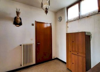 Stanza arredata - Trilocale Località Vermaglio, Piateda - foto 3