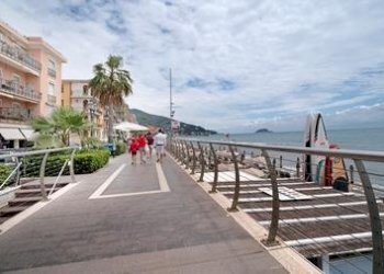 esterni - Quadrilocale Via Roma, Alassio - foto 23