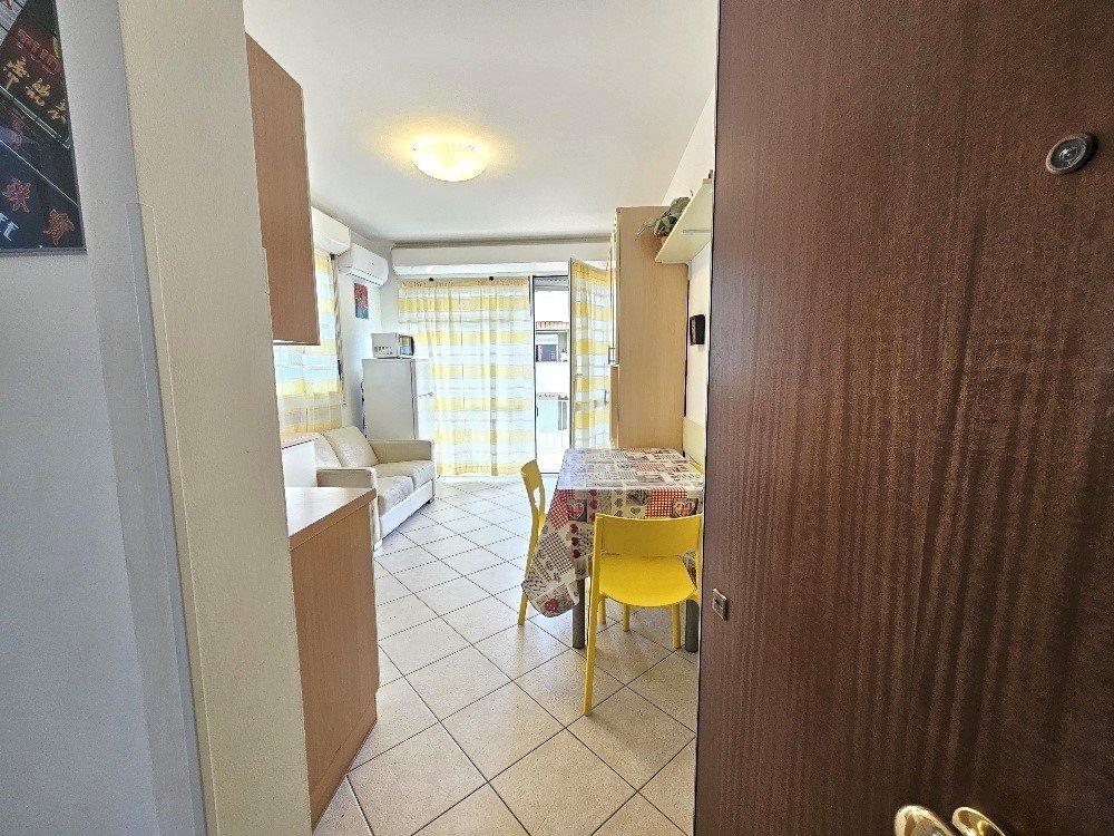 1.jpg - Bilocale via aurelia  196, San Bartolomeo al Mare - foto 2