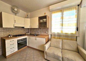 3.jpg - Bilocale via aurelia  196, San Bartolomeo al Mare - foto 3