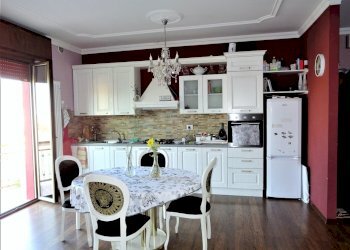 DSC08755.JPG - Four-room apartment Mondavio - photo 2