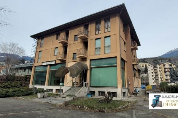 Locale Commerciale Corso Ivrea, Aosta - foto 1