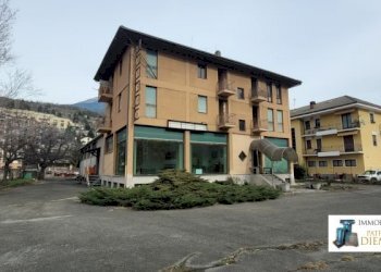 Locale Commerciale Corso Ivrea, Aosta - foto 2