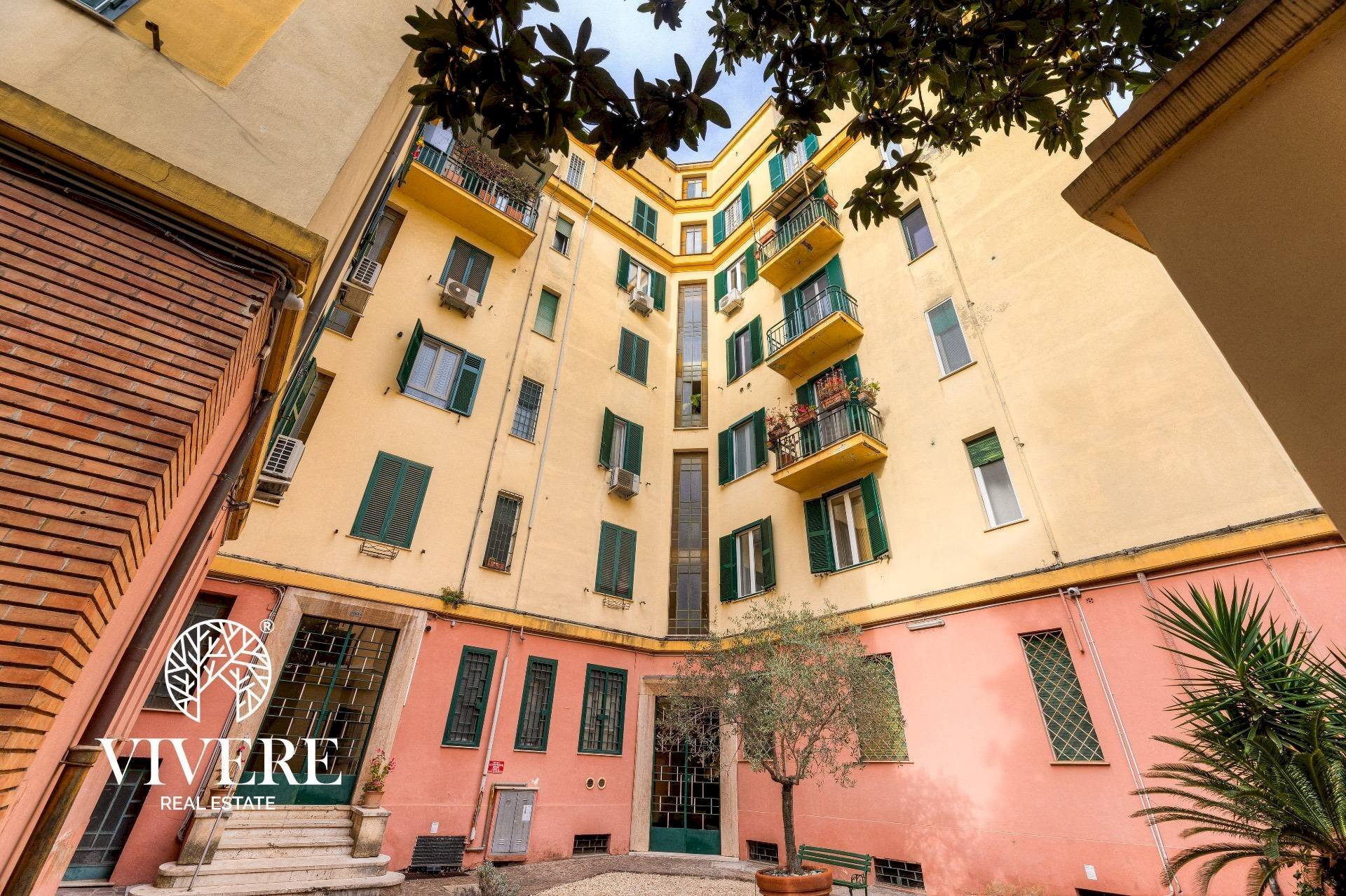 Three-room apartment Via Annia Faustina, Roma (neighborhood Aventino) - photo 2