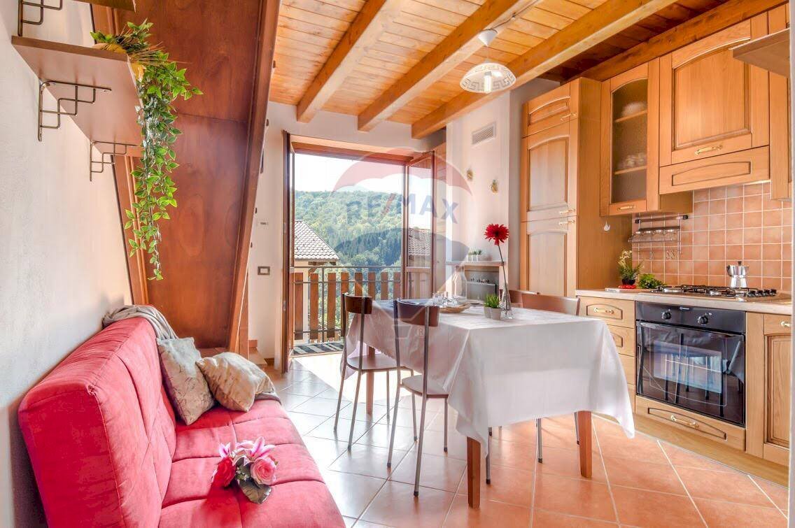 Two-room apartment Via Fratelli Palli, Alta Valle Intelvi - photo 1