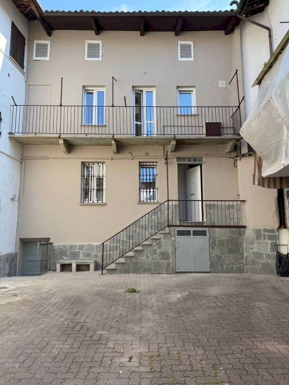 Facciata - Villa via Enrico Toti, Asti - foto 1