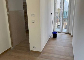 Corridoio - Villa via Enrico Toti, Asti - foto 28