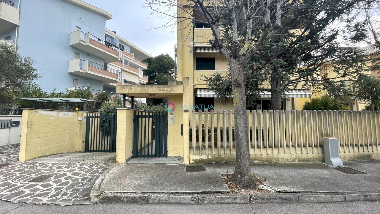 Facciata - Townhouse Via le Quote 13, Roseto degli Abruzzi - photo 3