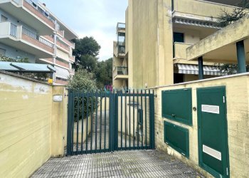 Cancello Garage - Terratetto - Terracielo Via le Quote 13, Roseto degli Abruzzi - foto 4