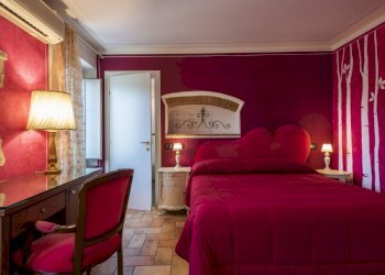 Azienda agrituristica a Montecarlo (3).jpg - Casale Via di Montecarlo 59, Lucca - foto 22