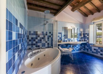 3 bagno suite con vasca.jpg - Casale Via di Montecarlo 59, Lucca - foto 30