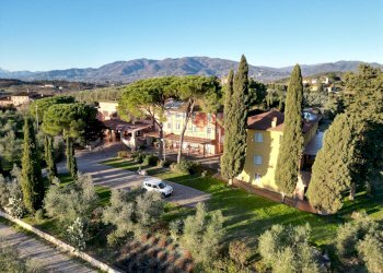 vendesi albergo montecarlo lucca con podereDJI_015 - Casale Via di Montecarlo 59, Lucca - foto 1