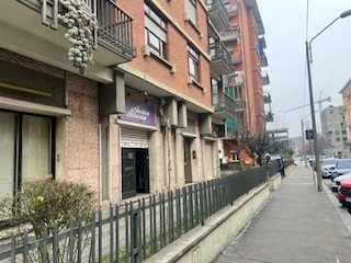 Negozio Via Albenga, 15/A, Torino - foto 1
