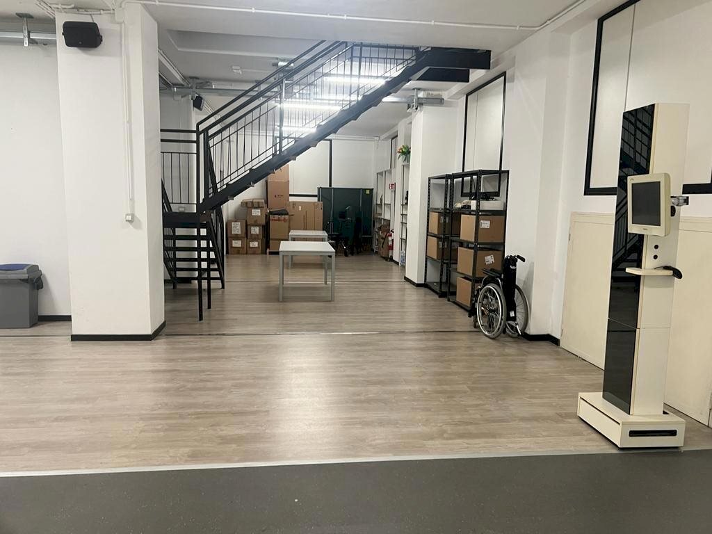 Warehouse Piazza Rivoli, 7, Torino - photo 2