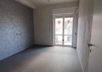 Stanza non arredata - Ufficio via Luciano Manara, 5, Pomezia - foto 9