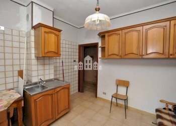 Cucina - Trilocale Rosone Via ceresole, 7, Locana - foto 7