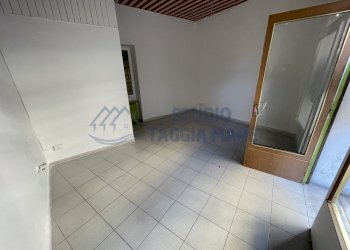 IMG_1552.JPG - Ufficio Viale Giuseppe Mazzini 3, Taggia - foto 2