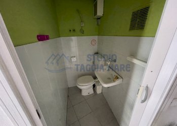 IMG_1547.JPG - Ufficio Viale Giuseppe Mazzini 3, Taggia - foto 3