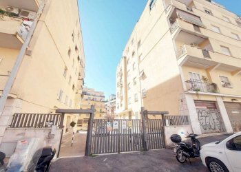 PALAZZINA - Three-room apartment VIA PAOLA FALCONIERI, Roma - photo 2