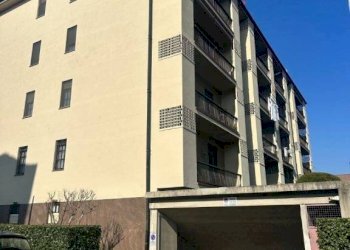 Facciata - Box via Giuseppe Perotti, Carmagnola - photo 1