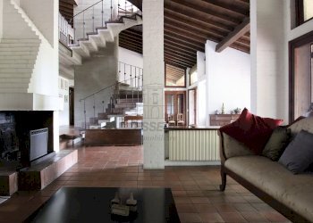 vendesi villa anni 70 con giardino privato capanno - Villa Via della Chiesa di Gragnano, Capannori - foto 8
