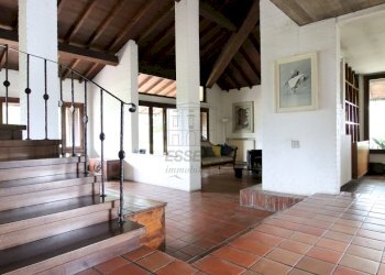 vendesi villa anni 70 con giardino privato capanno - Villa Via della Chiesa di Gragnano, Capannori - foto 18