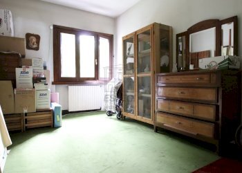 vendesi villa anni 70 con giardino privato capanno - Villa Via della Chiesa di Gragnano, Capannori - foto 26